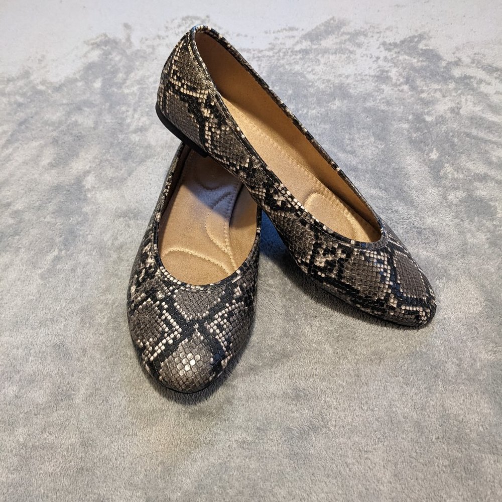 Old Navy Faux Snake Skin Flats